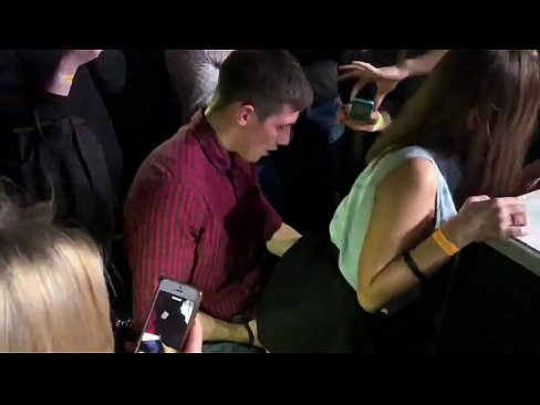 ❤️ Tikras seksas rusų naktiniame klube. 18-metė rusų mergina išangėje ir makštyje dulkinama naktiniame klube ❤️❌ Seks video prie porno lt.tuberxxx-com.ru ❌